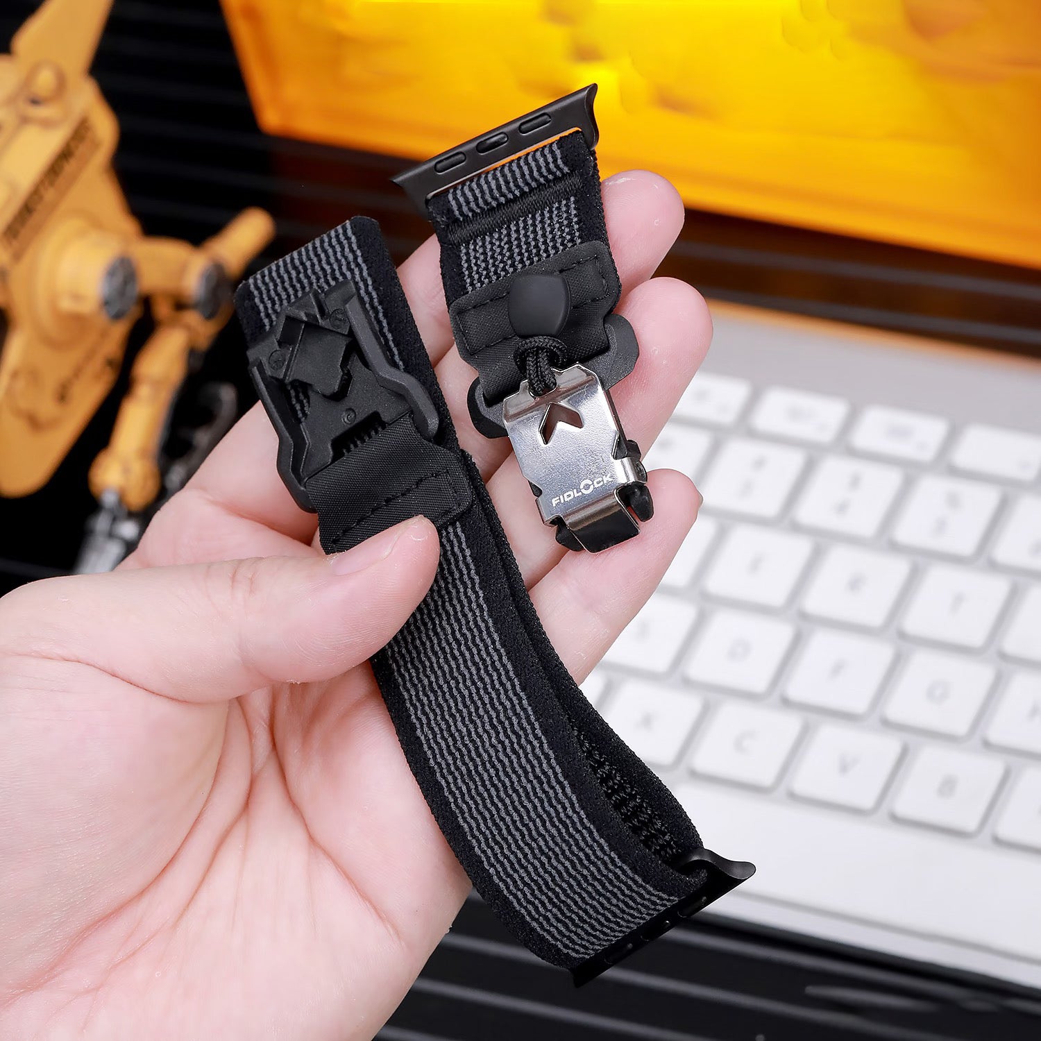 Wild Trail Mag Buckle Nylon Band